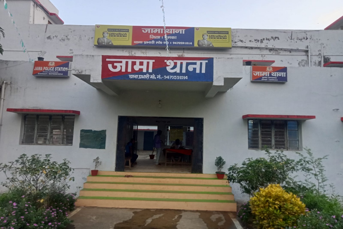 दुमका के जामा में टेलर ने बाइक सवार को मारी टक्कर और फिर 50 मीटर तक घसीटा, युवक की मौके पर मौत
