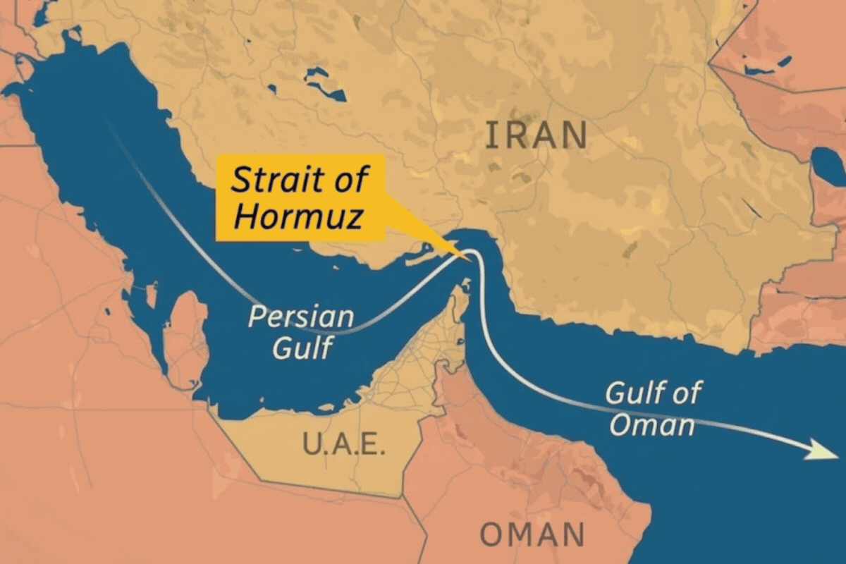 नकाबपोश ईरानी सैनिकों का एक्शन: होर्मुज में IRGC द्वारा कमर्शियल जहाजों को जब्त करने का फुटेज जारी