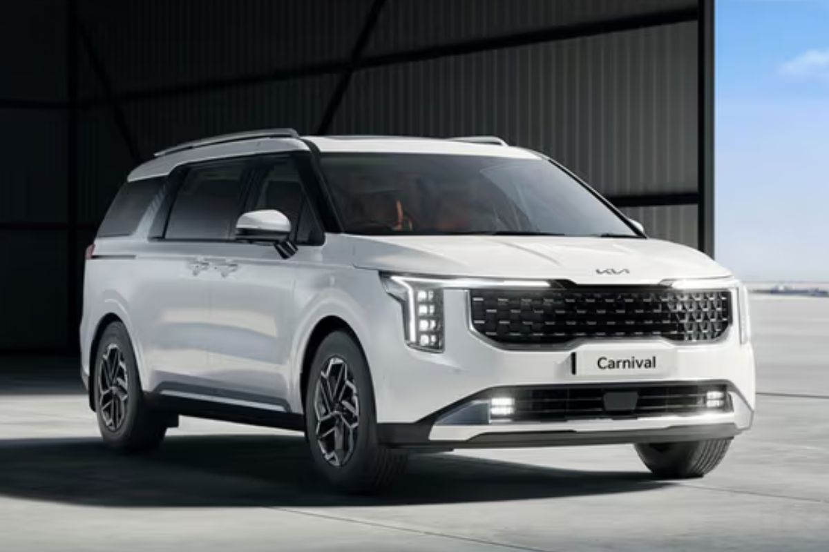 Kia Carnival से लेकर Syros तक, कंपनी दे रही लाखों रुपये के बेनेफिट्स