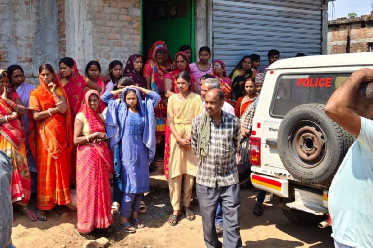 कोडरमा के तिलैया डैम के सामने एक कुएं से महिला का शव बरामद