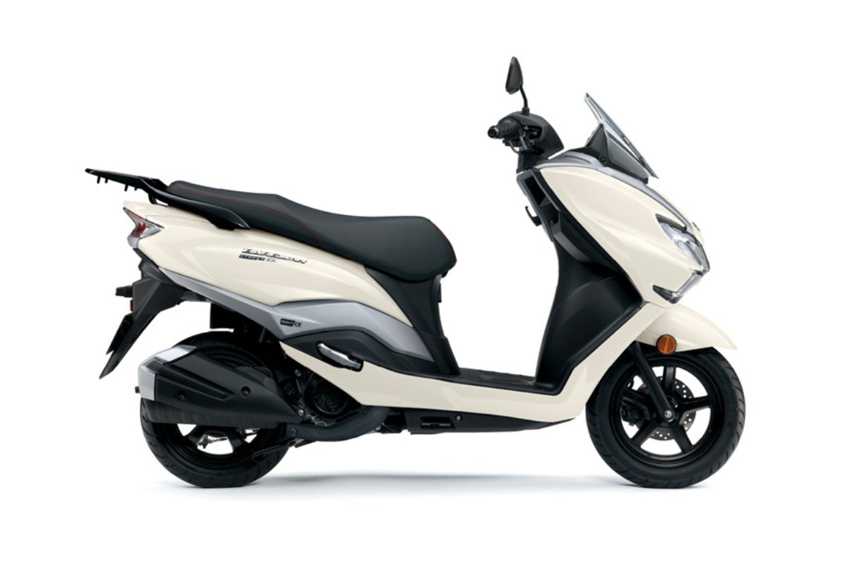 1.02 लाख रुपये में नई Suzuki Burgman Street लॉन्च, अब TFT डिस्प्ले और कीलेस टेक के साथ