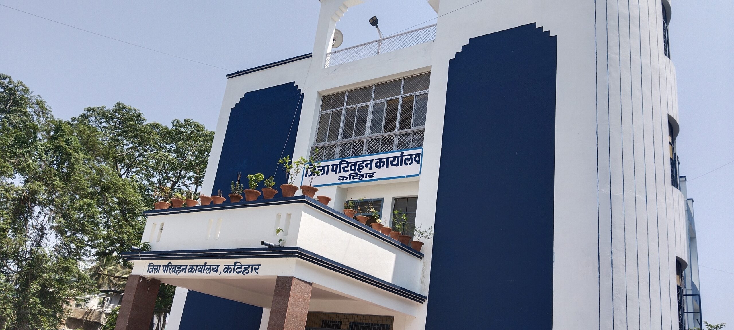 असम चुनाव कार्य को लेकर कटिहार में 48 बस जब्त
