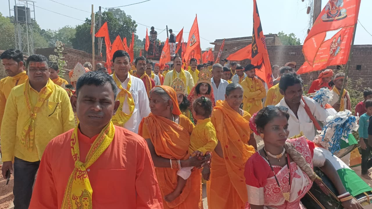 झिंझरीपहाड़ी मंदिर में यज्ञ को लेकर निकली कलश यात्रा