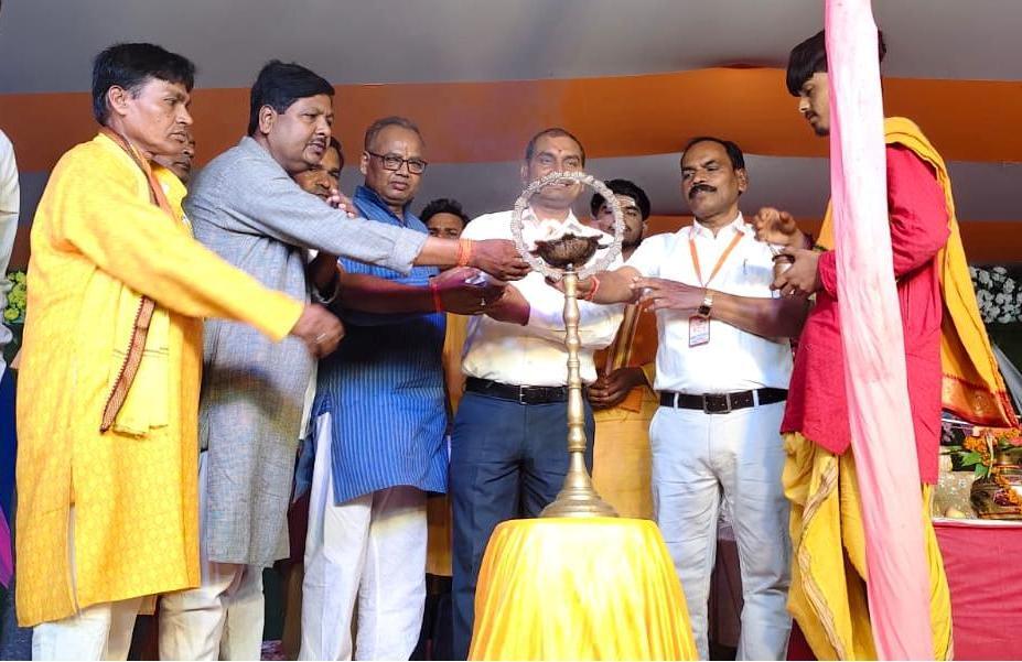 गर्भावस्था में गर्भवती को झूठ नहीं बोलनी चाहिए : स्वामी श्रीराम भद्राचार्य