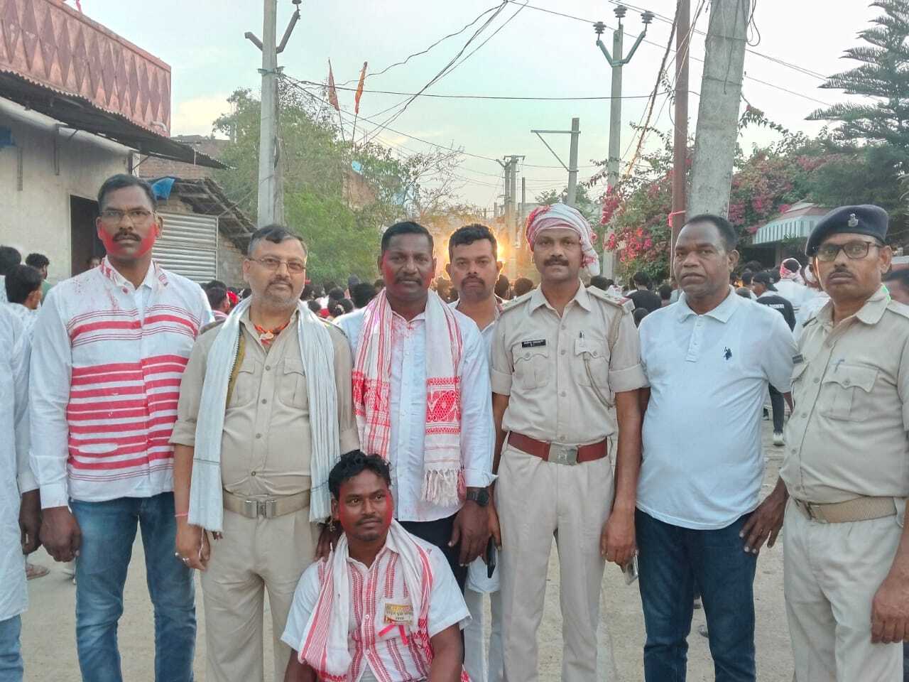 पुलिस लाइन कॉलोनी में सरहुल पर्व धूमधाम से मनाया गया