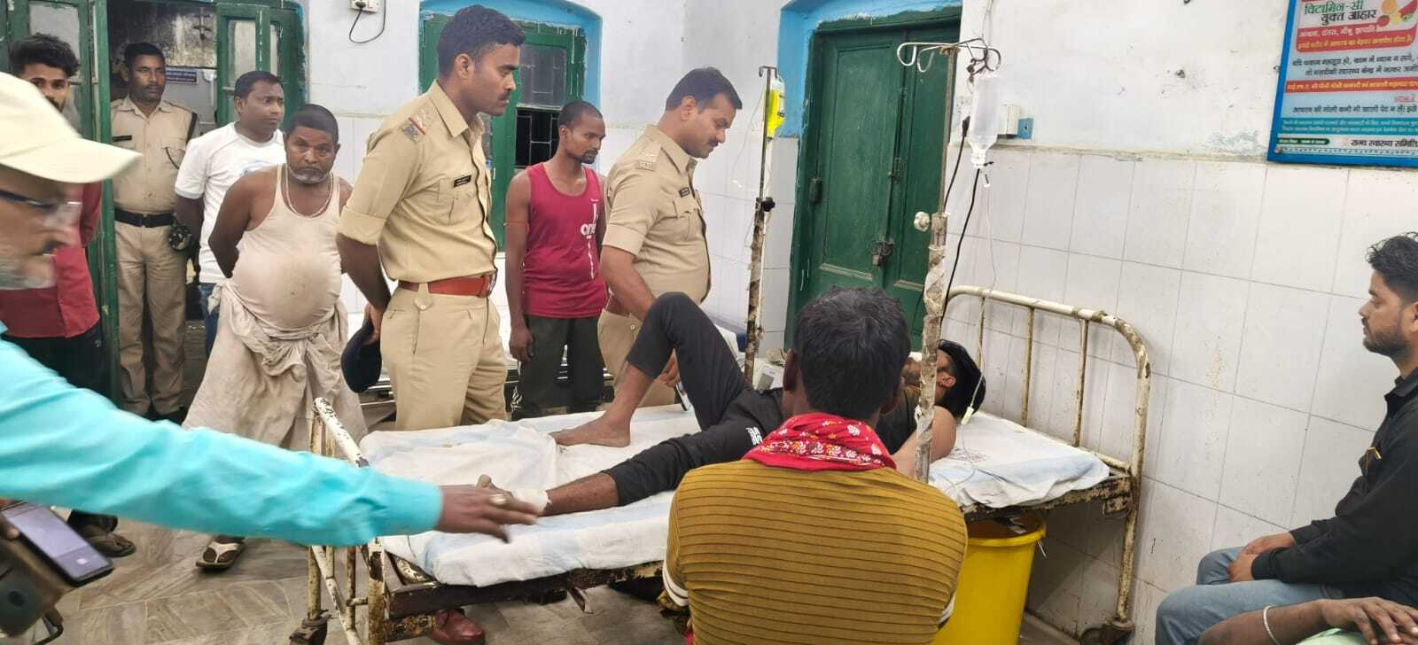 साइड देने के विवाद में दबंगों का हमला, घर में घुसकर दो युवकों को किया गंभीर रूप से घायल
