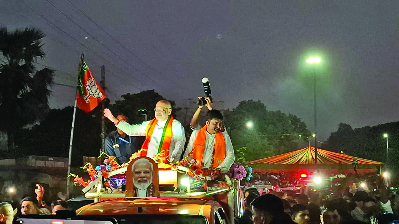 दुर्गापुर में अमित शाह ने किया रोड शो