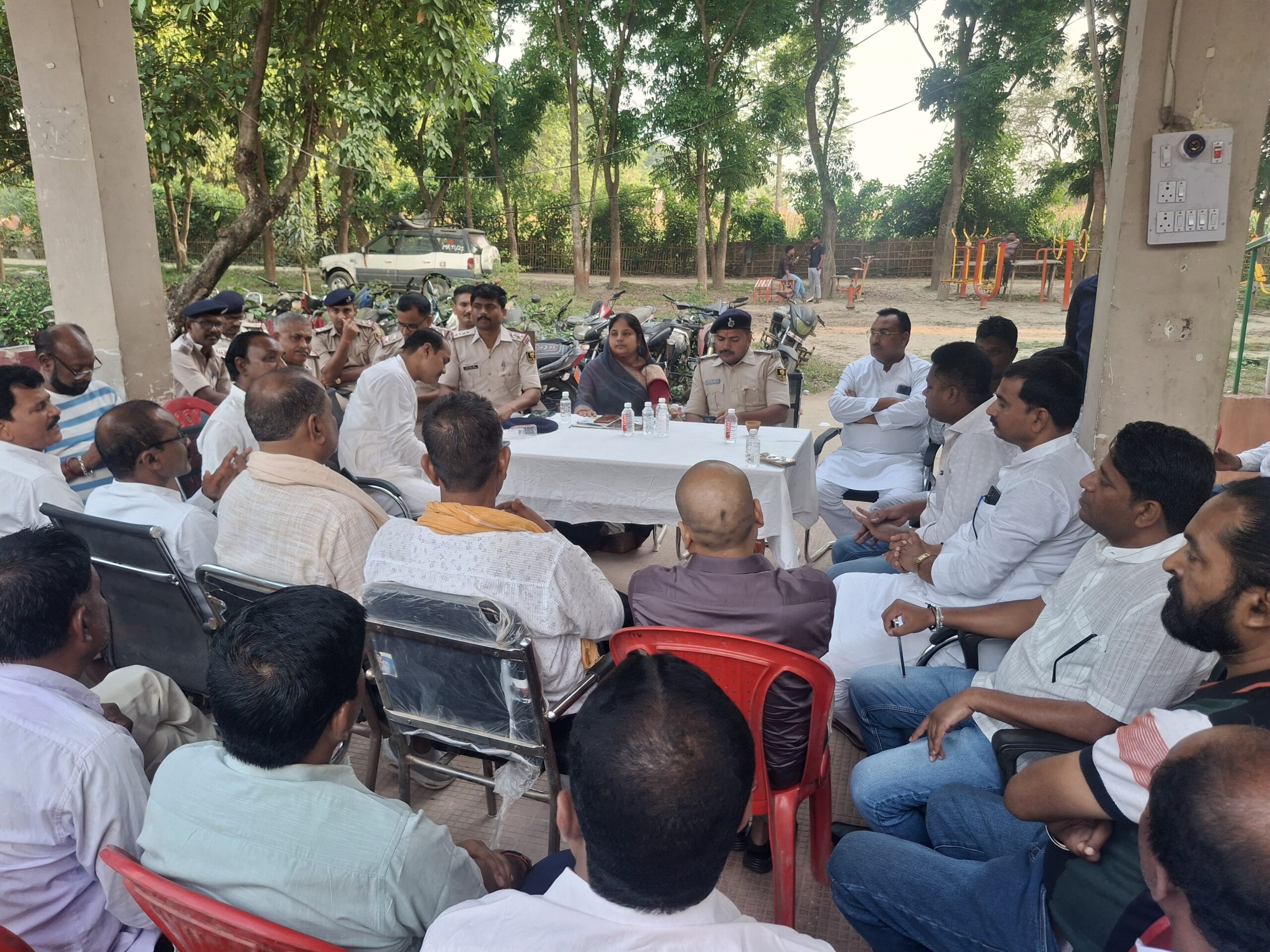 पुलिस-जनप्रतिनिधियों की बैठक में बेहतर समन्वय पर जोर