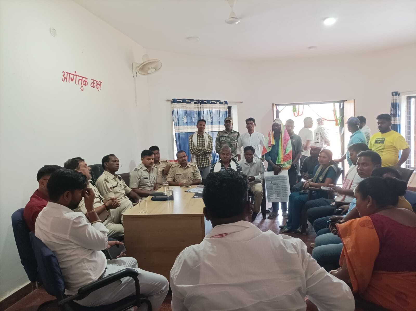 जरियागढ़ मंडा मेला के दौरान दो पक्षों में विवाद, थाना में सुलझा मामला