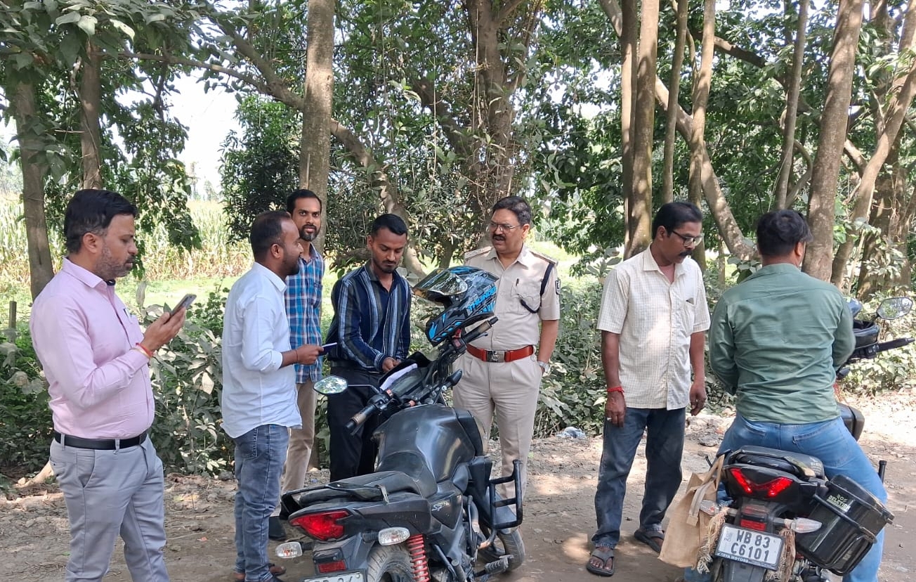 पश्चिम बंगाल चुनाव को ले बारसोई अनुमंडल में हुयी वाहनों की जांच