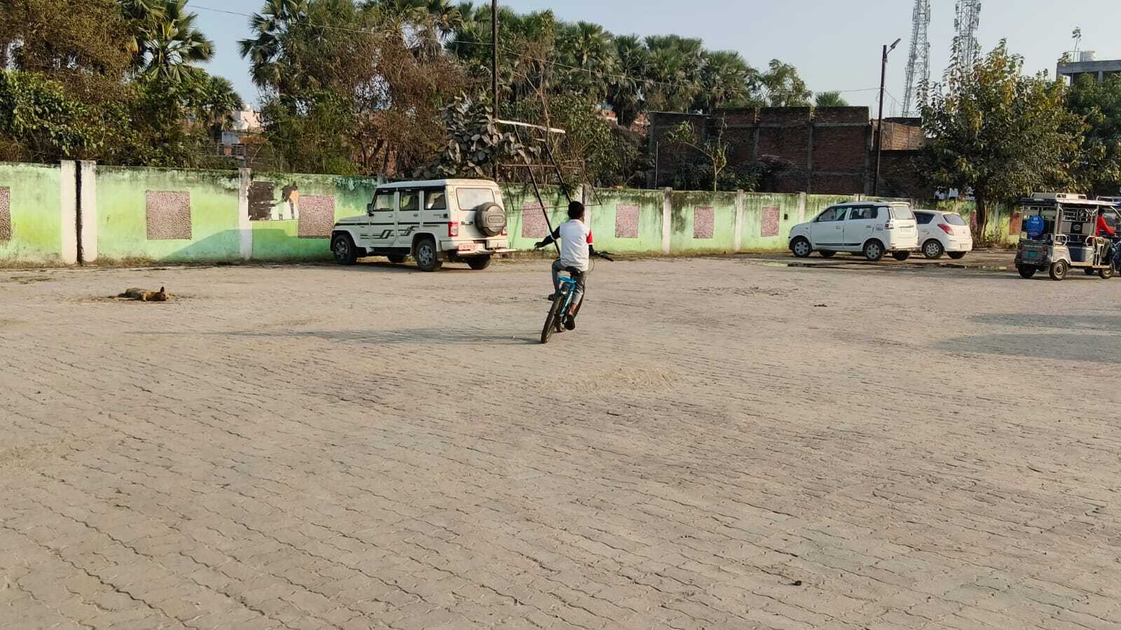 लापरवाही की हद. सोनहन बस पड़ाव को नगर पर्षद ने छोड़ा भगवान भरोसे