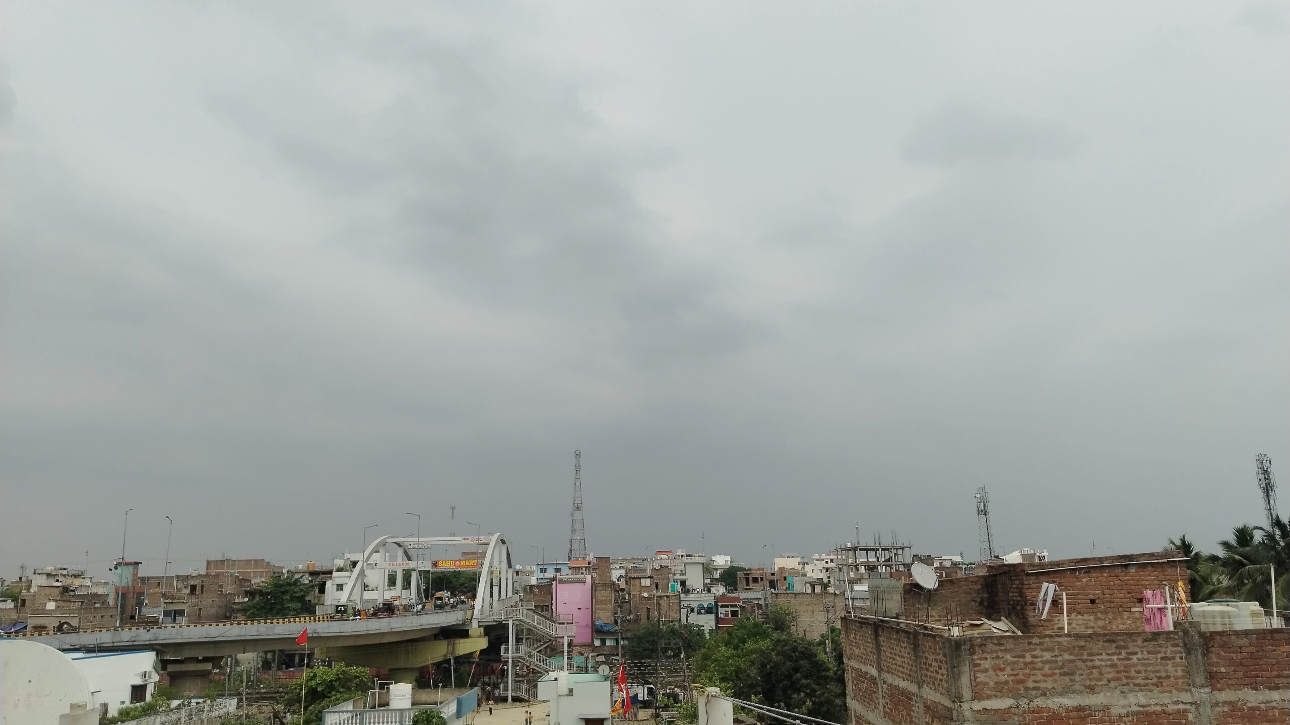 चिलचिलाती व गर्म हवाओं से मिली राहत, मौसम हुआ सुहाना