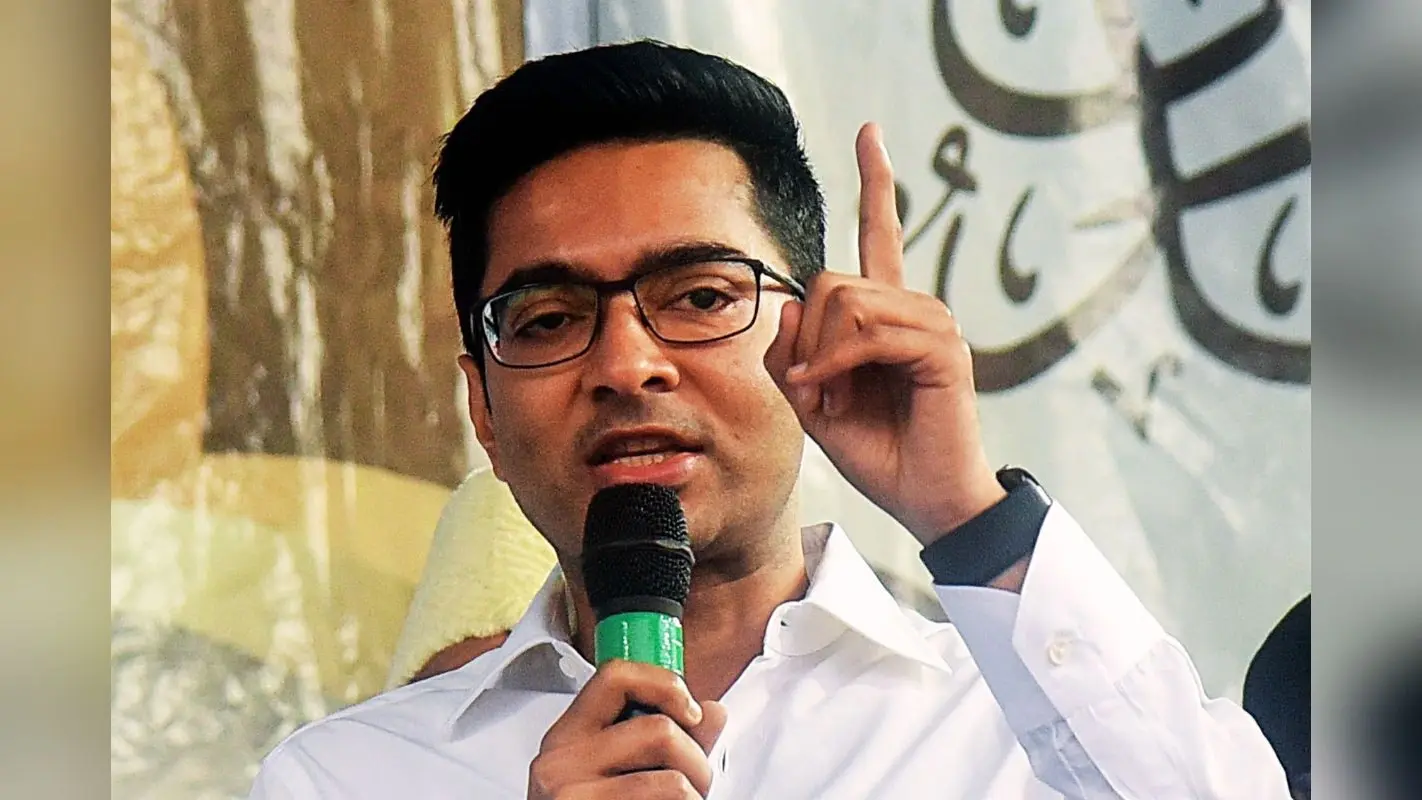 झारग्राम में अभिषेक बनर्जी का BJP पर हमला, कहा- UCC से खत्म हो जायेंगे आदिवासियों के रीति-रिवाज