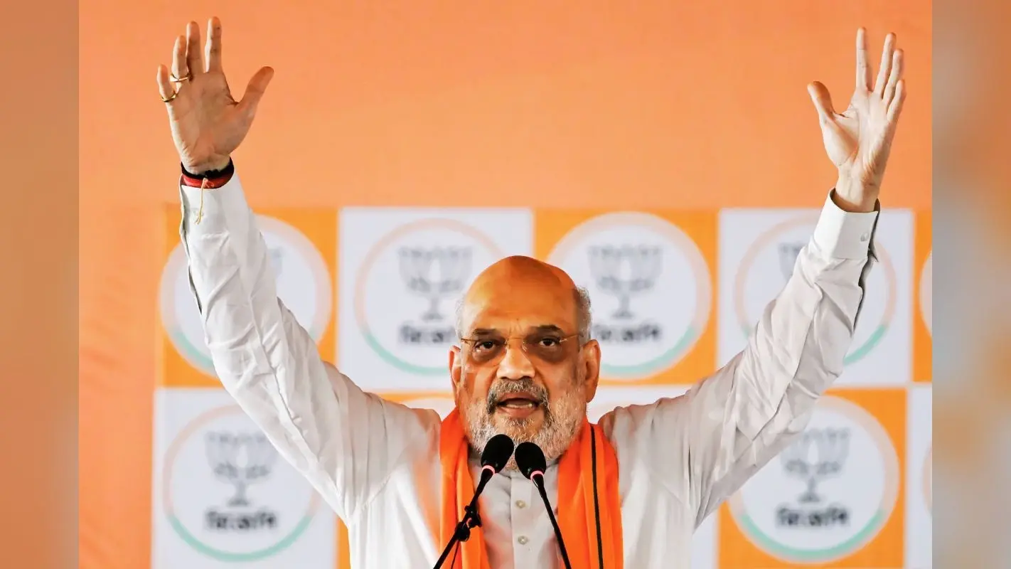 बंगाल में अमित शाह का सुपर मंडे, गंगासागर में डुबकी और कपिल मुनि के दर्शन के बाद बेहाला में करेंगे मेगा रोड शो
