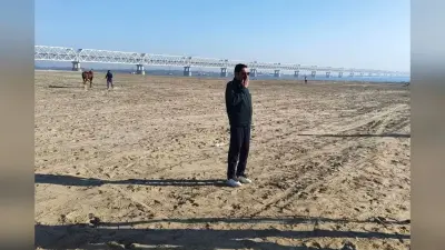 मरीन ड्राइव पर फोटोशूट कराते दिखे अनंत सिंह, फेवरेट घोड़ा ‘करण’ भी दिखा साथ