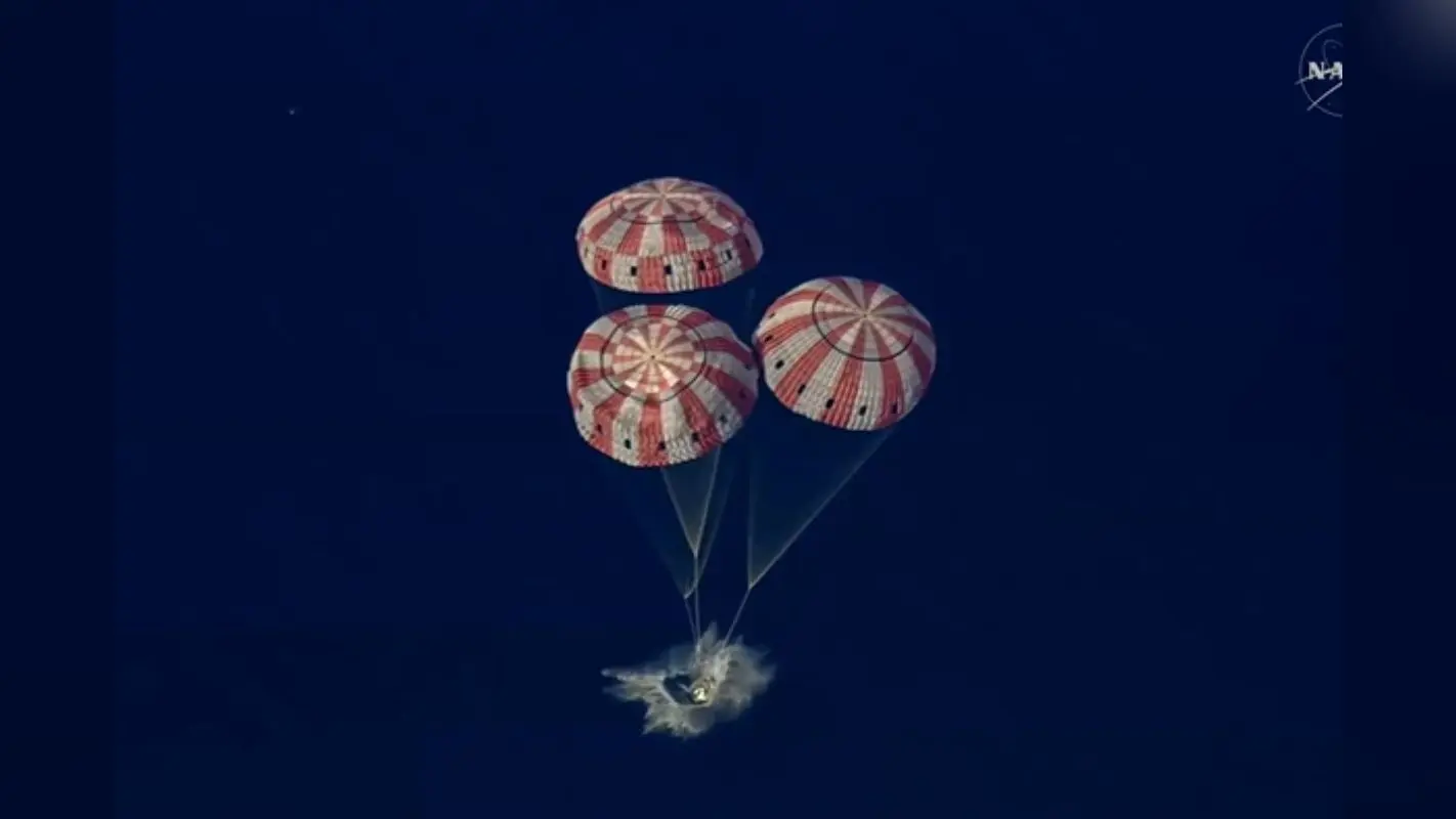 Artemis 2 Splash Down : चंद्रमा का चक्कर लगाकर धरती पर लौटे 4 एस्ट्रोनॉट, इस जगह उतरा यान, देखें Video