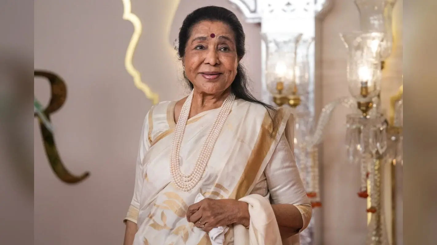 Asha Bhosle Family Tree: मंगेशकर से भोसले तक, कौन-कौन हैं आशा भोसले के परिवार में?