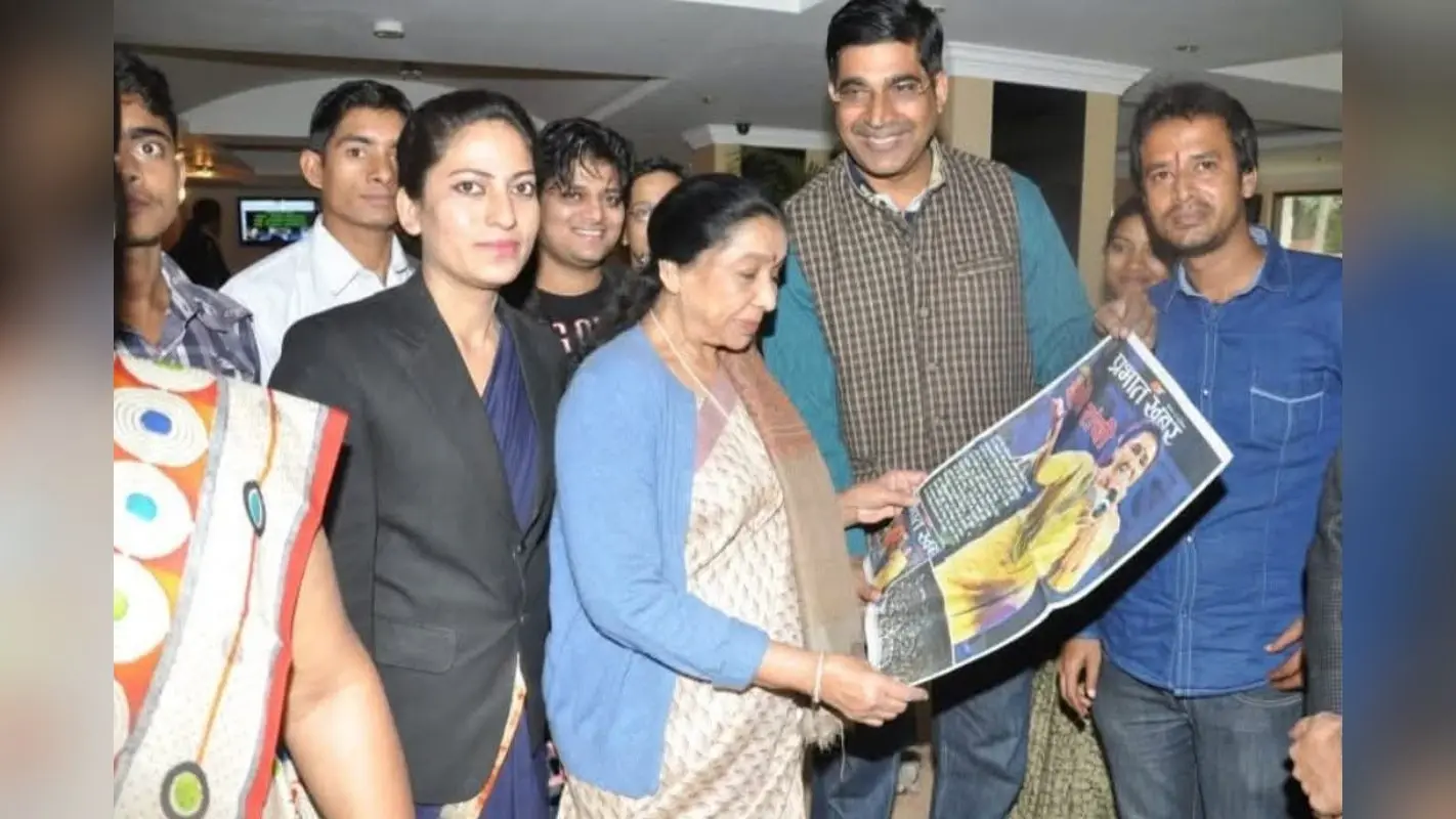 जब रांची में बारिश के बीच भी गूंजा आशा भोसले का जादुई संगीत, 40 हजार दर्शक आये थे सुनने
