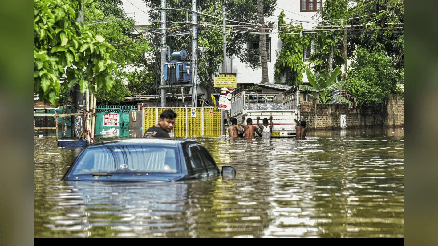 असम में भारी बारिश और तूफान से तबाही: बाढ़ जैसे हालात, एक की मौत