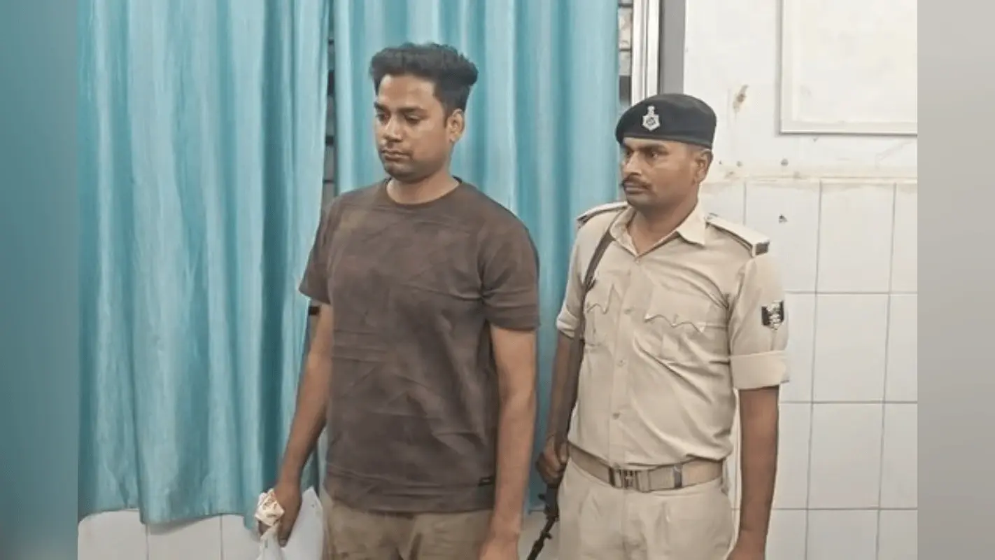 भभुआ सदर अस्पताल में बवाल, इलाज कराने पहुंचे सिपाही को चैंबर में बंद कर बेरहमी से पीटा