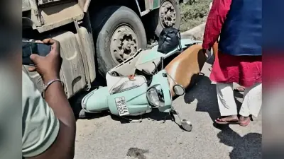 बिहार में रॉन्ग साइड ट्रक ने महिला बैंक मैनेजर को रौंदा, चारों पहिए चढ़े, दो टुकड़ों में बंटी लाश