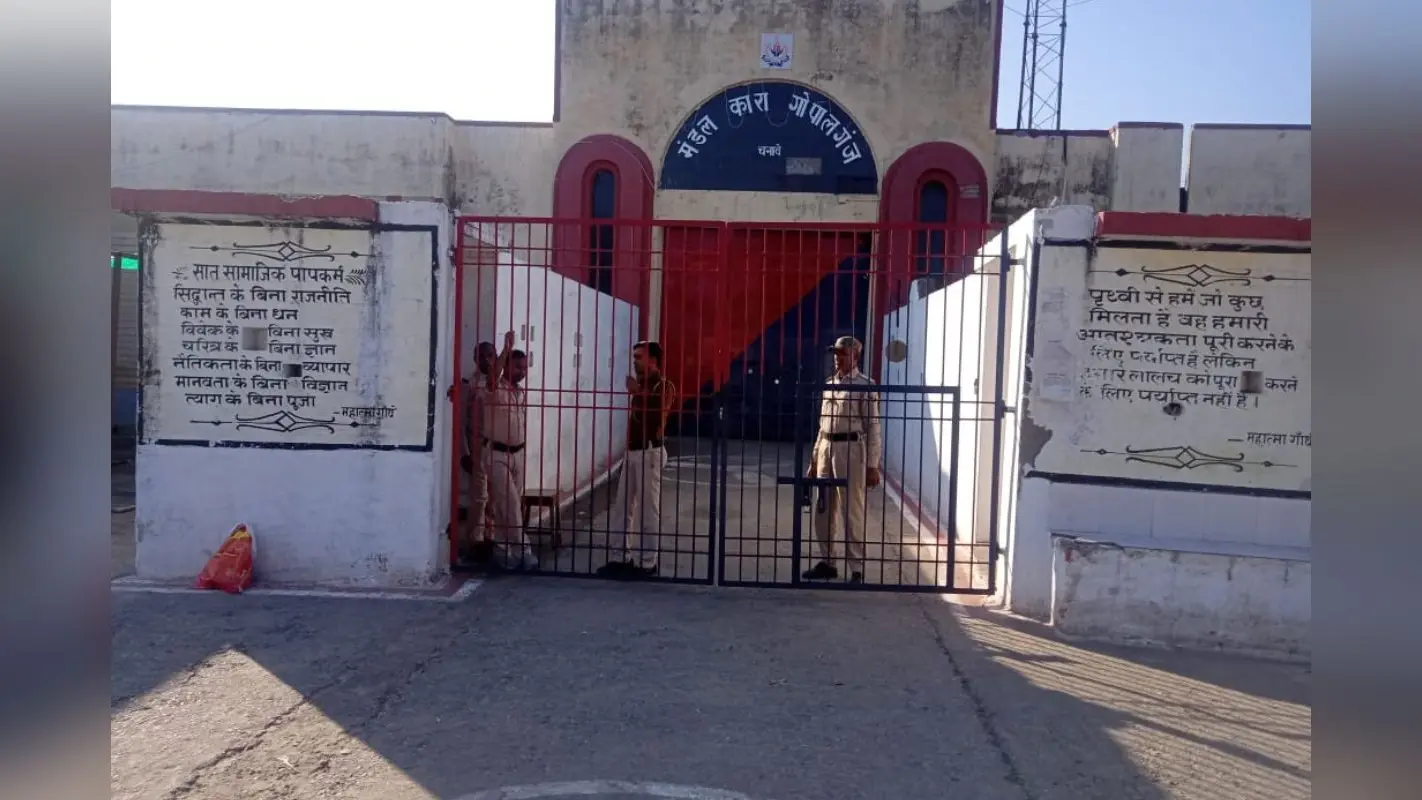 सम्राट चौधरी के CM बनते ही 13 जिलों की जेलों में एक साथ छापेमारी, हाई सिक्योरिटी वार्ड तक खंगाले गए