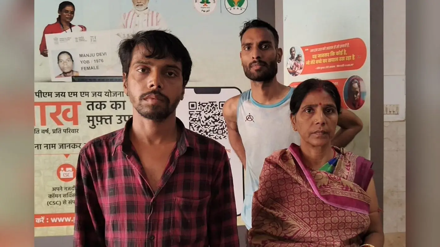 लापता पुष्पा के मामले में जिला परिषद उपाध्यक्ष आईं आगे, बोकारो पुलिस पर पीड़ित परिवार को प्रताड़ित करने का आरोप