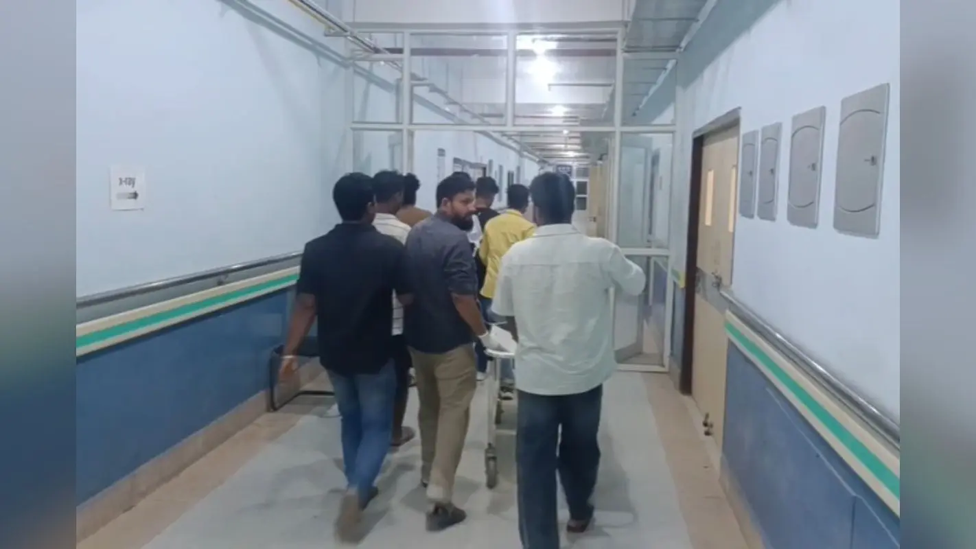 गोपालगंज में सड़क किनारे खेल रहे मासूम को तेज रफ्तार बाइक ने मारी टक्कर, मौत
