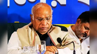 बंगाल के लिए कांग्रेस की 5 गारंटी, किसानों को 15000, महिलाओं को हर माह 2000 रुपए, 200 यूनिट मुफ्त बिजली