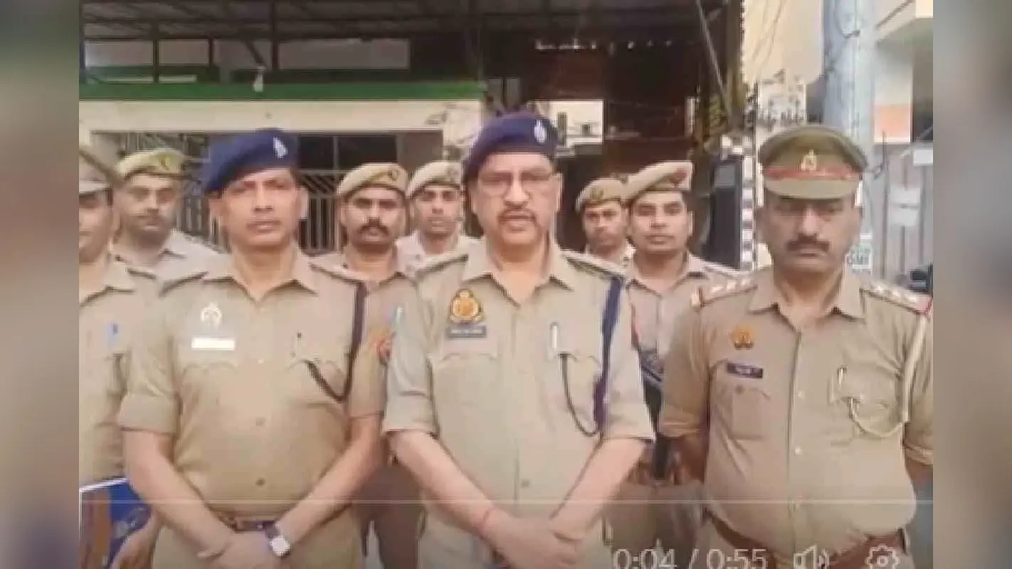 कानपुर में जुड़वां बेटियों की हत्या, मां ने कहा- मैं सोती रही मेरे पति ने सब खत्म कर दिया