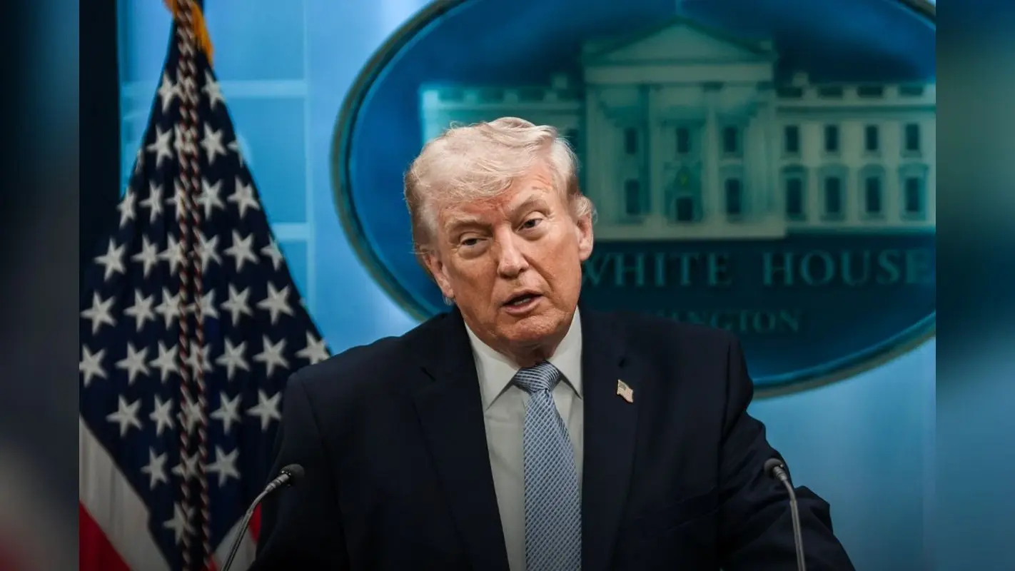मिडिल ईस्ट से हटेगा US का सबसे बड़ा एयरक्राफ्ट कैरियर, ईरान के खिलाफ अब क्या है ट्रंप का प्लान?