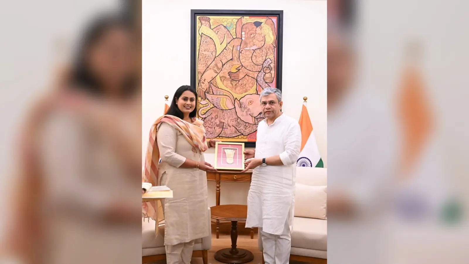 खेल मंत्री ने रेल मंत्री से की जमुई में वंदे भारत के ठहराव की मांग