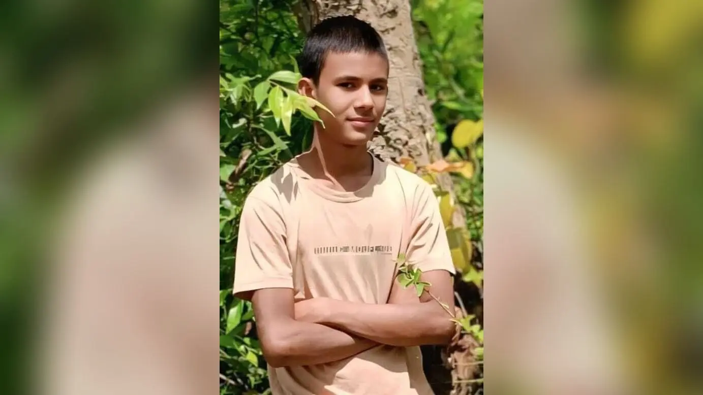 Gridih News : पिकअप के धक्के से बाइक सवार किशोर की मौत, सड़क जाम