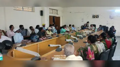ग्रामीणों ने प्रमुख से डीलरों के विरुद्ध की शिकायत