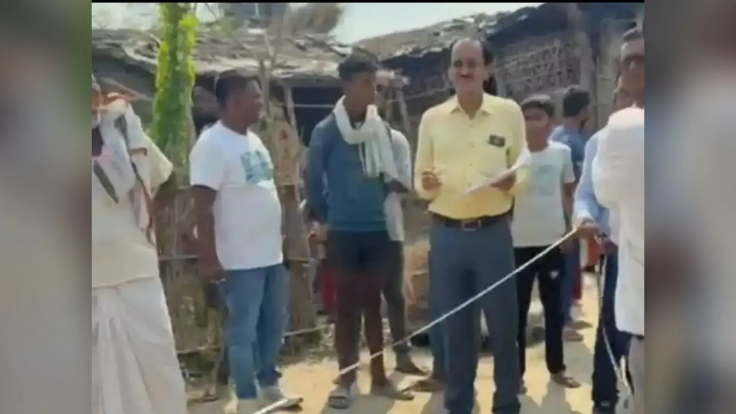 मनरेगा योजना की जांच को पटेल नगर पहुंचे डीआरडीए निदेशक