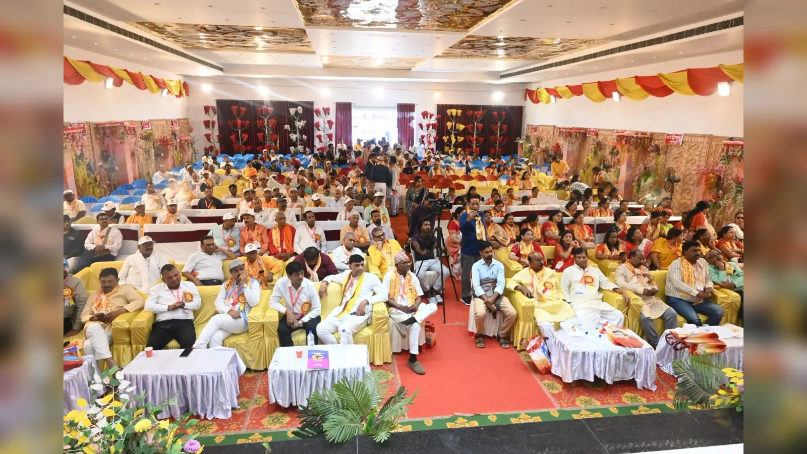 Deoghar News : मनोज मध्यदेशीय फिर बने राष्ट्रीय अध्यक्ष, संगठन विस्तार और सामाजिक उत्थान पर मंथन