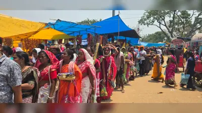 chaibasa News : केरा मंदिर में उमड़ा आस्था का सैलाब, 10 हजार श्रद्धालुओं ने किया जलाभिषेक