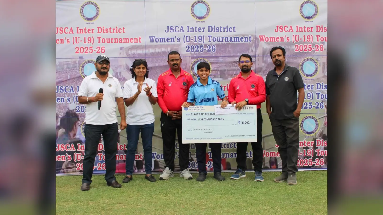 Jamshedpur sports news : जमशेदपुर व देवघर की महिला टीम क्वार्टर फाइनल में पहुंची