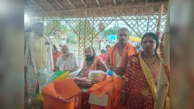 सामूहिक विवाह में एक साथ 11 जोड़ों ने लिये सात फेरे