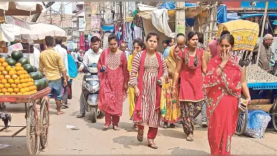 तापमान 37 डिग्री पहुंचा, धूप और उमस से लोग बेहाल