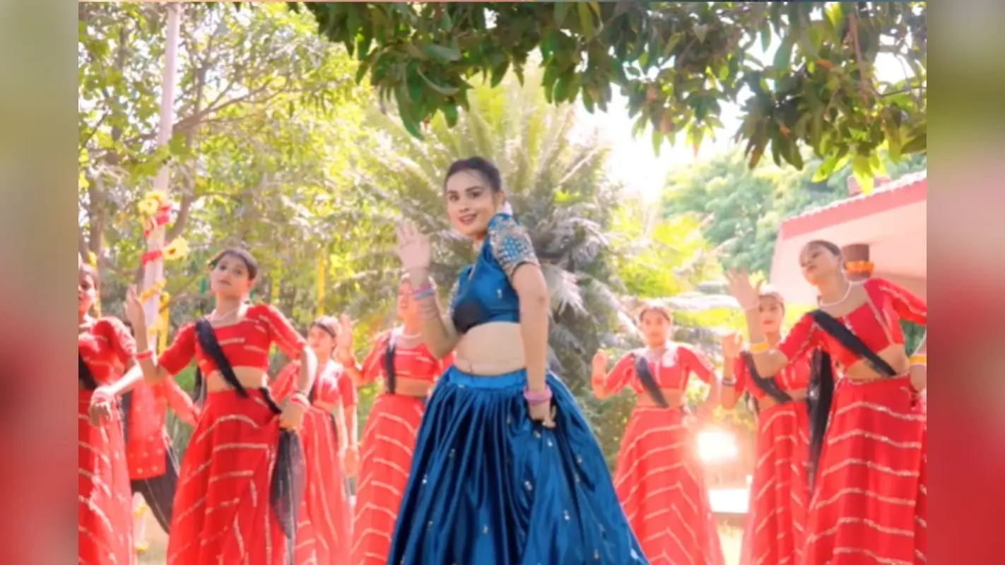 गोल्डी यादव का गाना ‘तेलहन भईल पिया बड़े बड़े’ रिलीज, इशिका टोरिया के अंदाज ने खींचा ध्यान