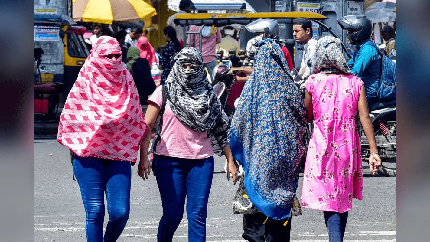 कहीं हीट वेव, तो कहीं झमाझम बारिश: अगले 5 दिनों तक कैसा रहेगा मौसम? IMD का आया अपडेट