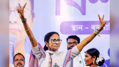 बंगाल चुनाव 2026: हावड़ा में बोलीं ममता बनर्जी- कोई वोट देने से रोके तो झाड़ू उठा लें