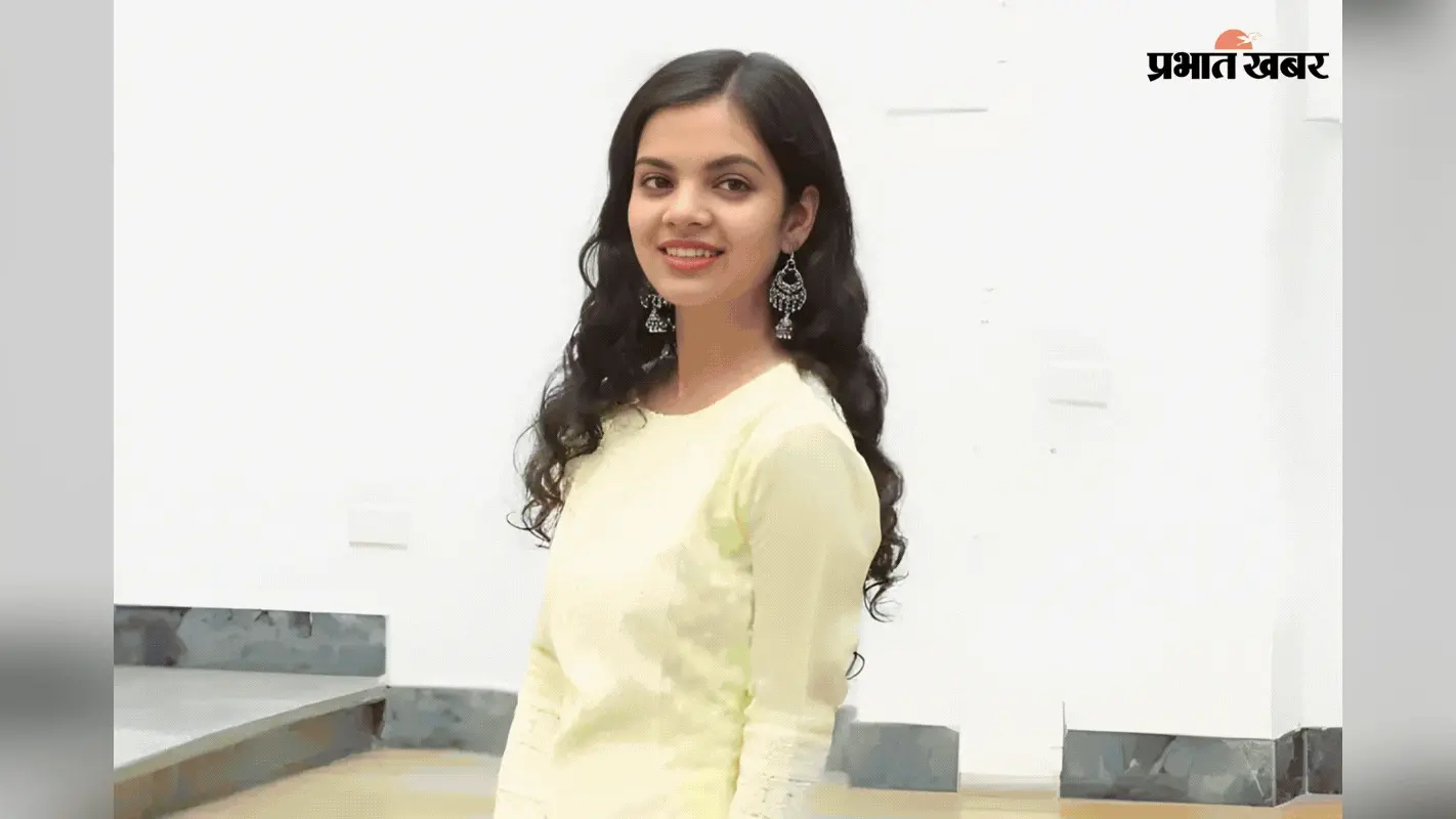 दिल्ली जाने की जरूरत नहीं, घर पर पढ़ाई करके UPSC में AIR 66, 22 की उम्र में बनेंगी IAS