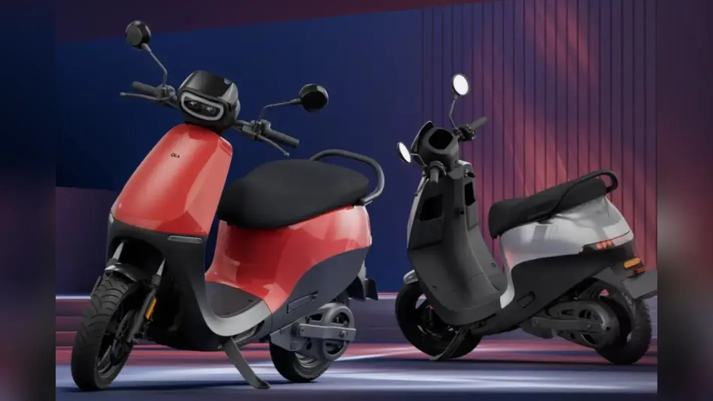 TVS से Ola तक, टचस्क्रीन और स्मार्ट फीचर्स के साथ आते हैं ये 5 इलेक्ट्रिक स्कूटर्स