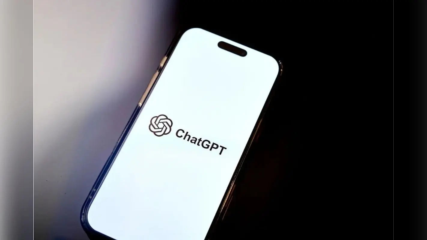 iPhone की छुट्टी? OpenAI ला रहा नया स्मार्टफोन मॉडल, ऐप्स नहीं, AI करेगा सब काम
