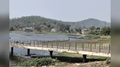 पहाड़ियों से घिरा पतरातू डैम प्रदूषण की चपेट में, पावर प्लांट और कॉलोनी की पानी सप्लाई पर भी खतरा