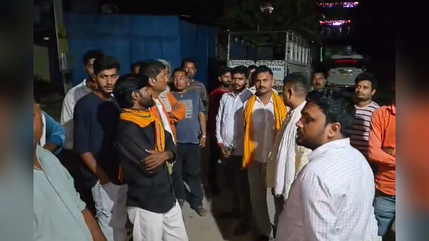 बिहार में जहरीले पेय पदार्थ पीने से 4 लोगों की मौत, पुलिस ने कई ठिकानों पर तेज की छापेमारी