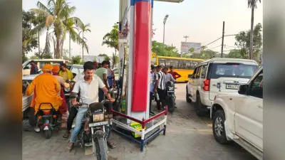 बिहार में पेट्रोल पंपों पर लंबी लाइन, शादी के सीजन के बीच बढ़ी चिंता, प्रशासन ने कहा- किल्लत नहीं