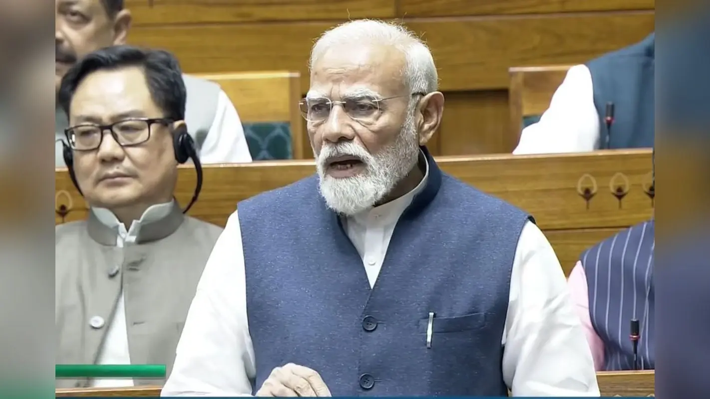 महिला आरक्षण : विपक्ष से पीएम मोदी की इमोशनल अपील-वोट करते वक्त घर की महिलाओं को याद कर लें